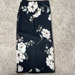 Black and white floral pencil skirt never worn